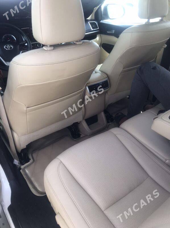 Toyota Highlander 2017 - 430 000 TMT - Ашхабад - img 2