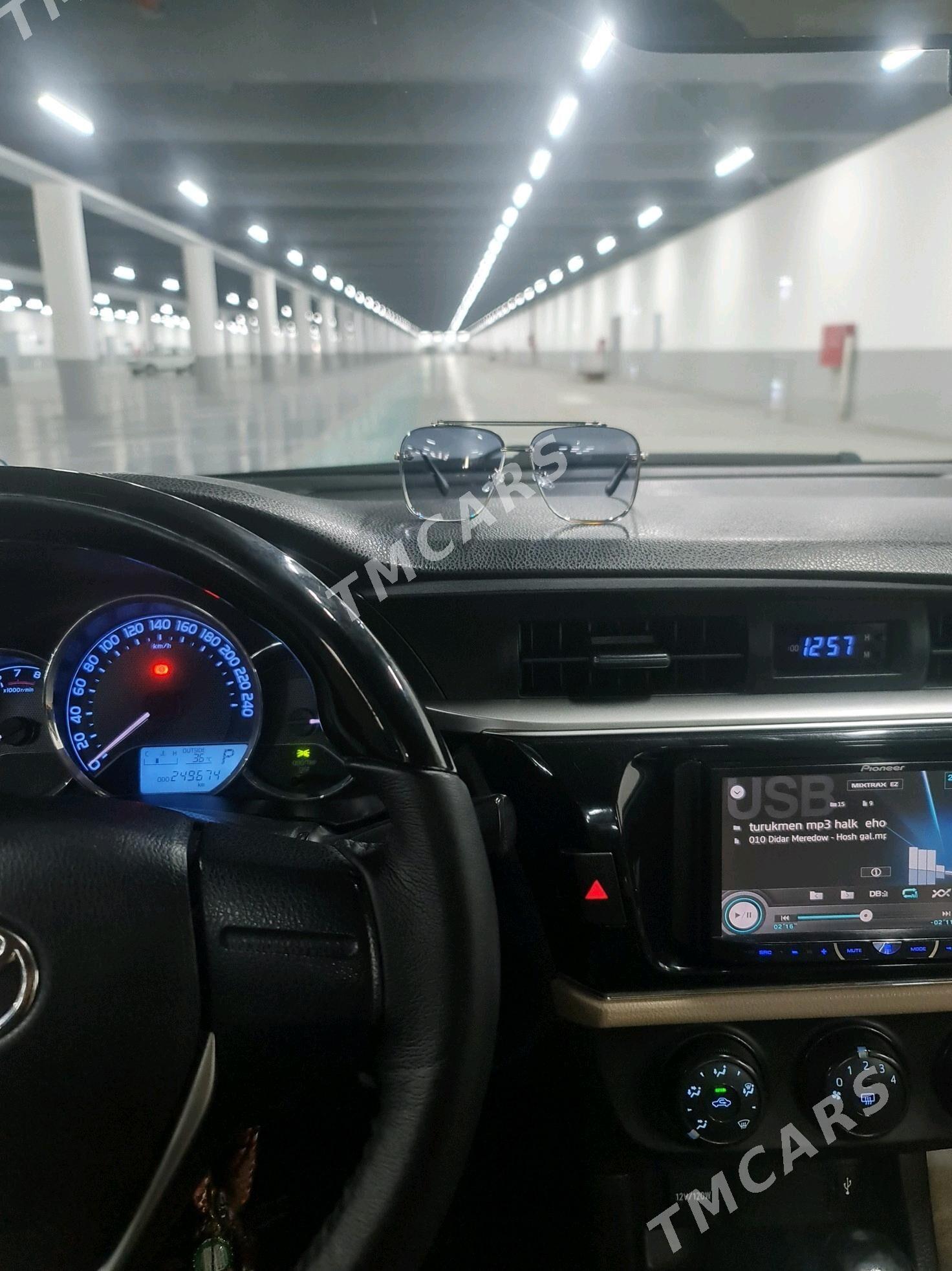 Toyota Corolla 2015 - 240 000 TMT - Досааф - img 5