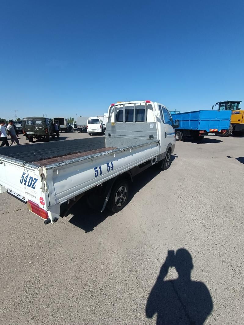Kia Bongo 2005 - 130 000 TMT - Şabat etr. - img 2