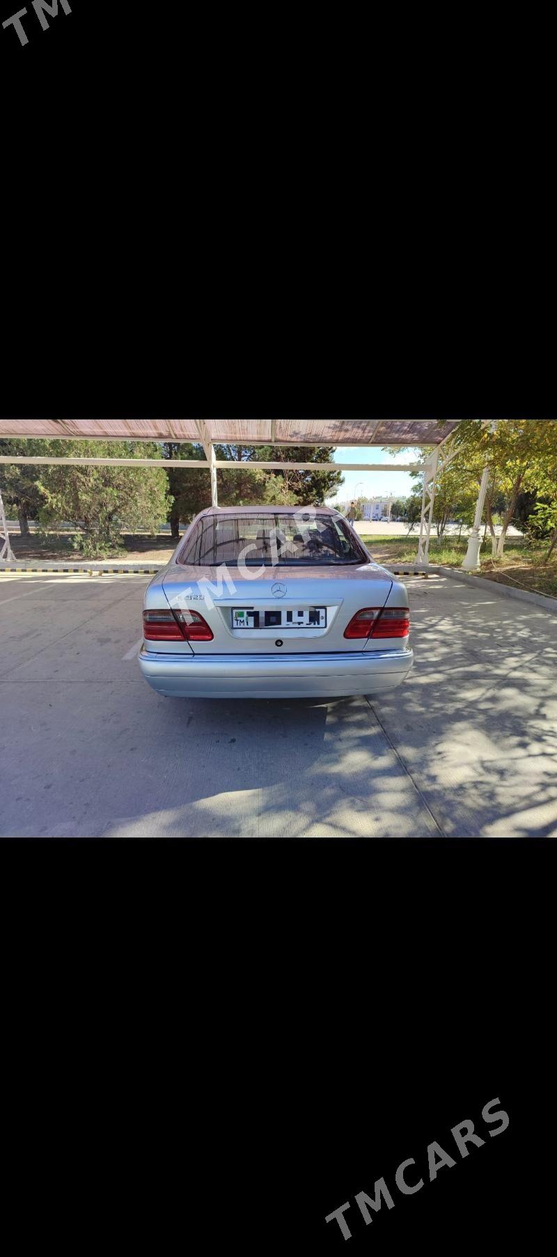 Mercedes-Benz E320 1998 - 100 000 TMT - Balkanabat - img 5