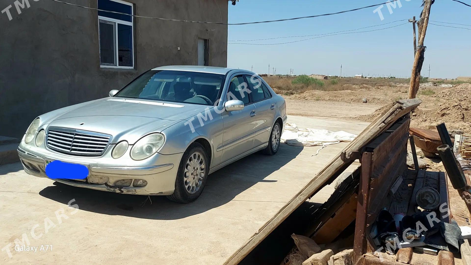 Mercedes-Benz E-Class 2003 - 100 000 TMT - Ашхабад - img 1