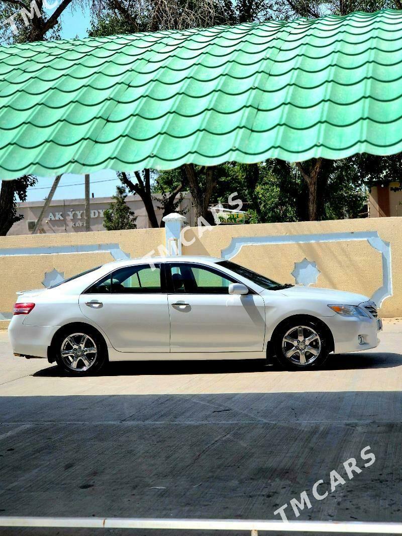 Toyota Camry 2010 - 175 000 TMT - Baýramaly - img 9