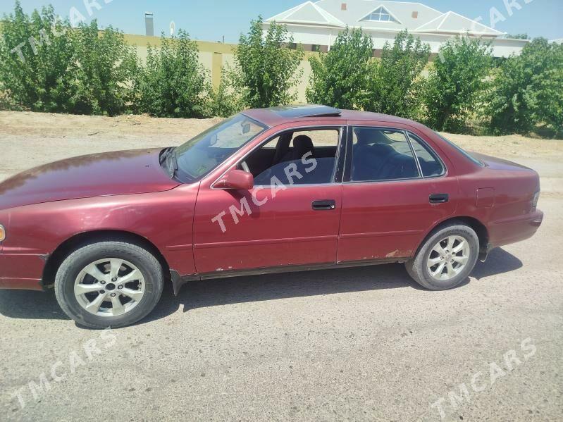 Toyota Camry 1994 - 75 000 TMT - Мары - img 3