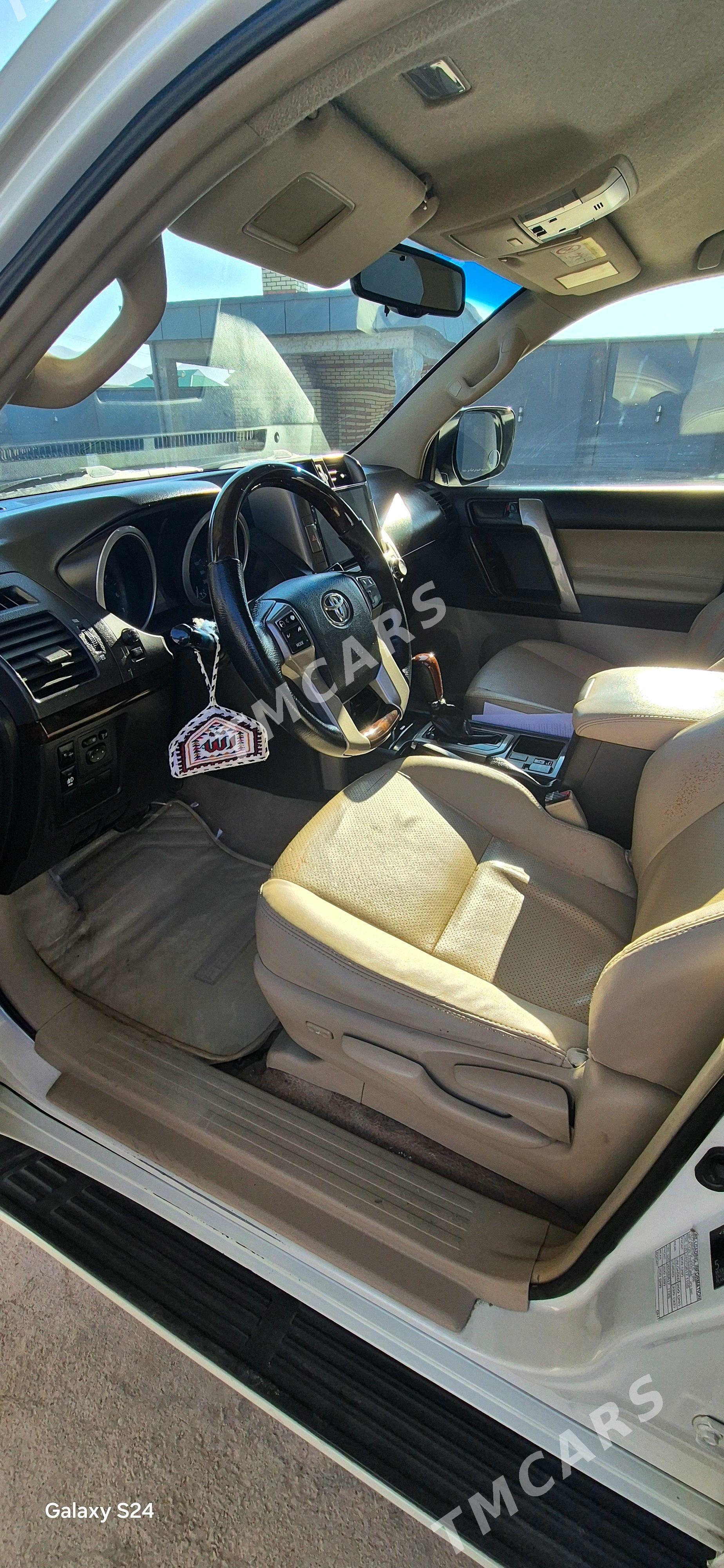 Toyota Land Cruiser Prado 2014 - 540 000 TMT - Балканабат - img 3