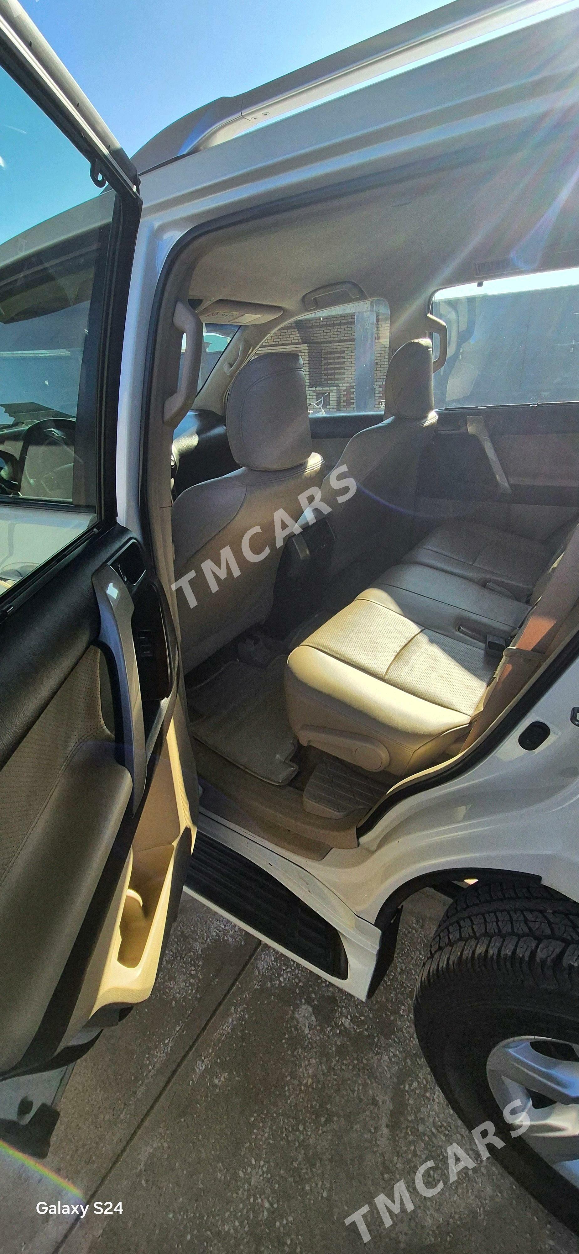 Toyota Land Cruiser Prado 2014 - 540 000 TMT - Балканабат - img 7