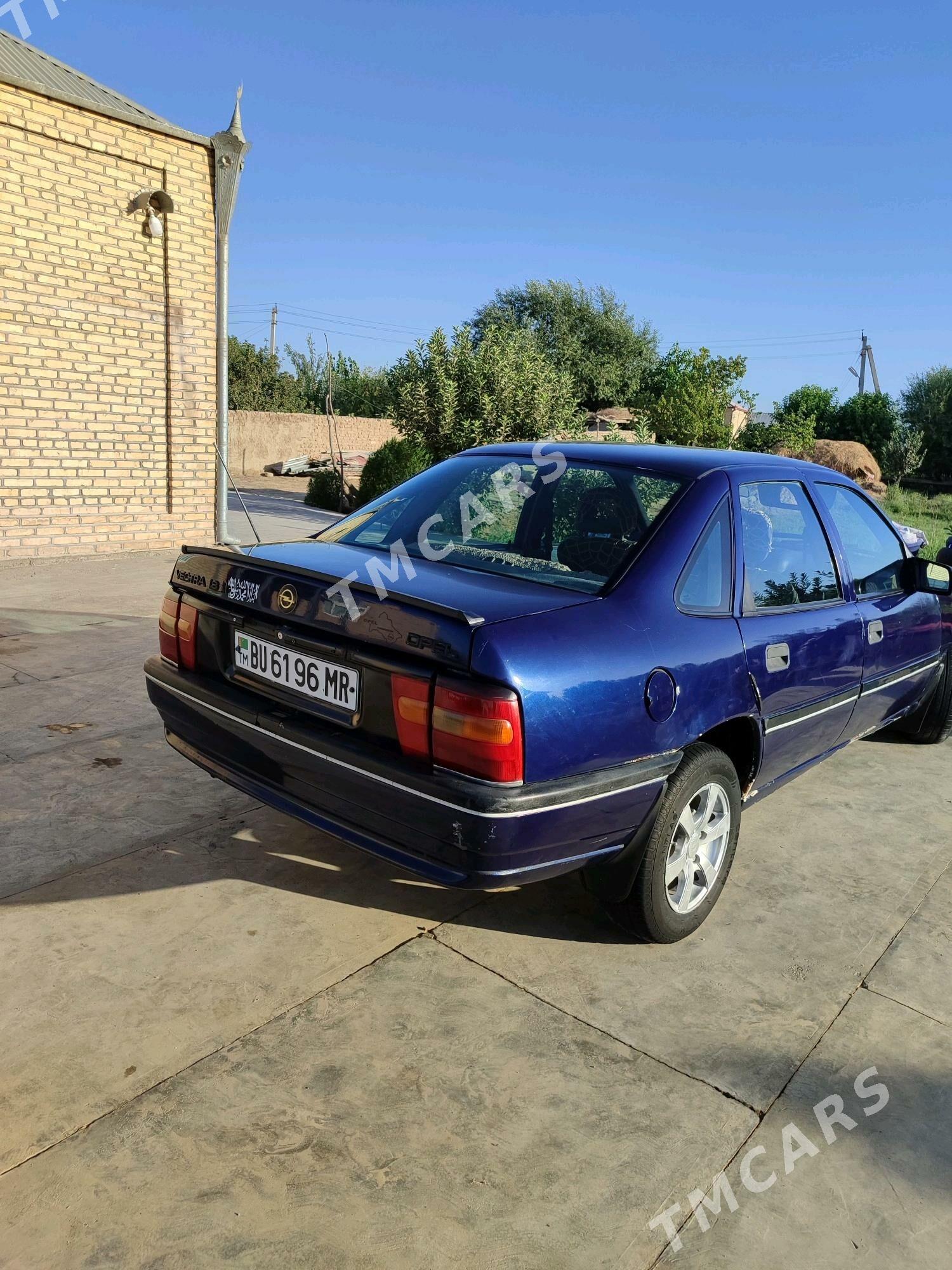 Opel Vectra 1992 - 27 000 TMT - Murgap - img 1