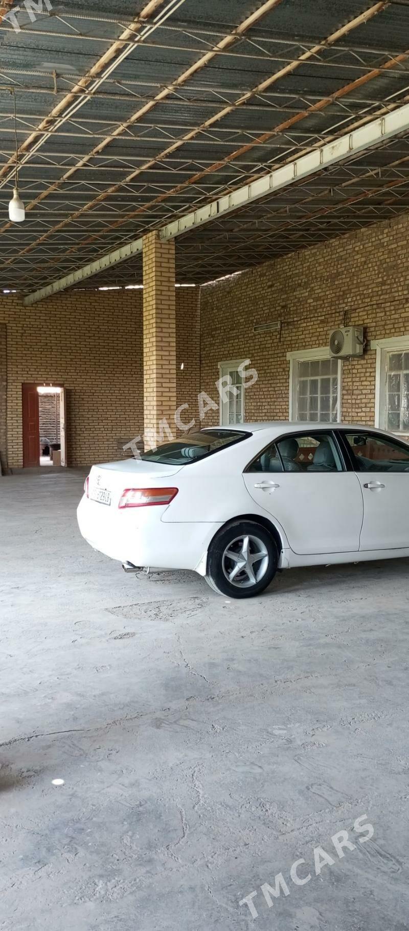 Toyota Camry 2010 - 110 000 TMT - Türkmenabat - img 2