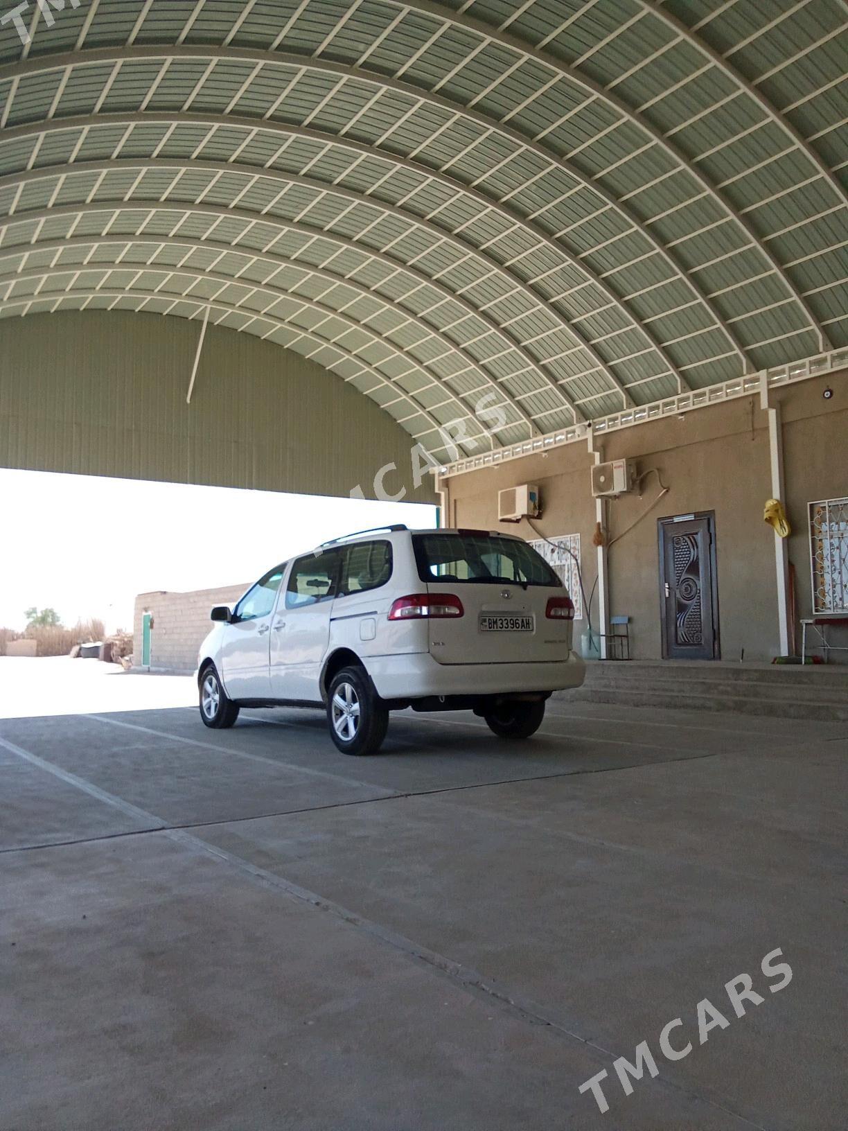 Toyota Sienna 1998 - 150 000 TMT - Ак-Бугдайский этрап - img 2