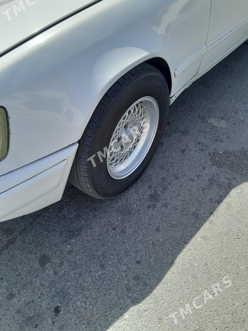 Mercedes-Benz 230E 1985 - 40 000 TMT - Türkmenbaşy - img 3