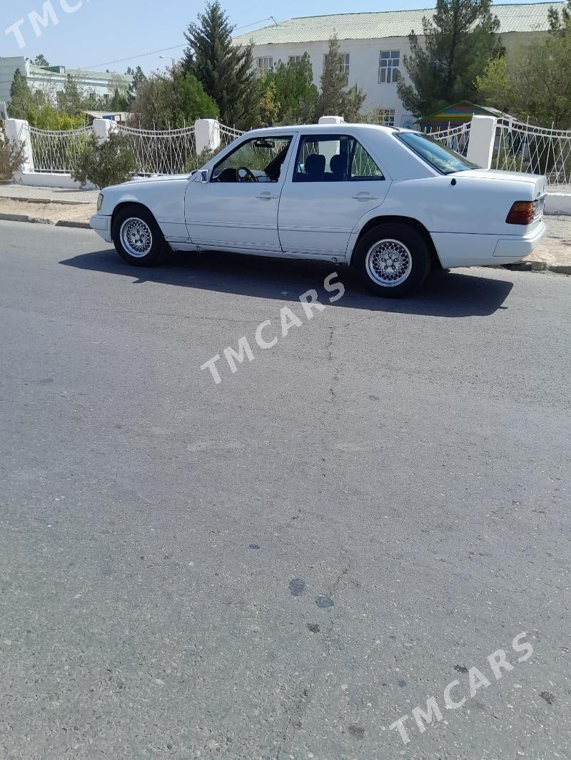 Mercedes-Benz 230E 1985 - 40 000 TMT - Türkmenbaşy - img 5
