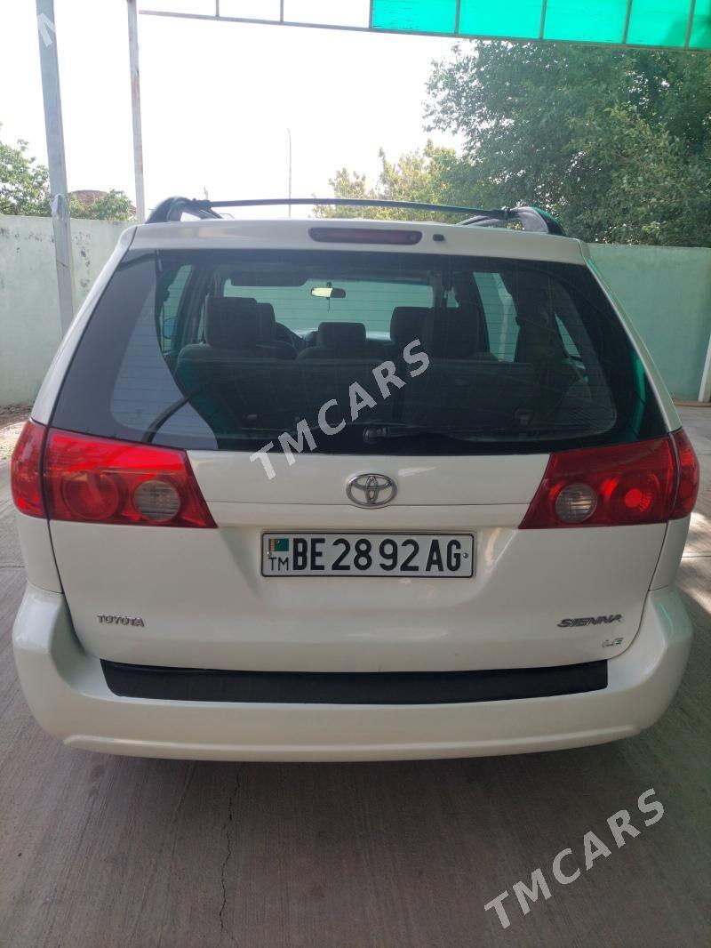 Toyota Sienna 2008 - 215 000 TMT - Aşgabat - img 2