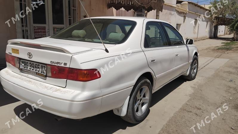 Toyota Camry 1998 - 110 000 TMT - Гурбансолтан Едже - img 3
