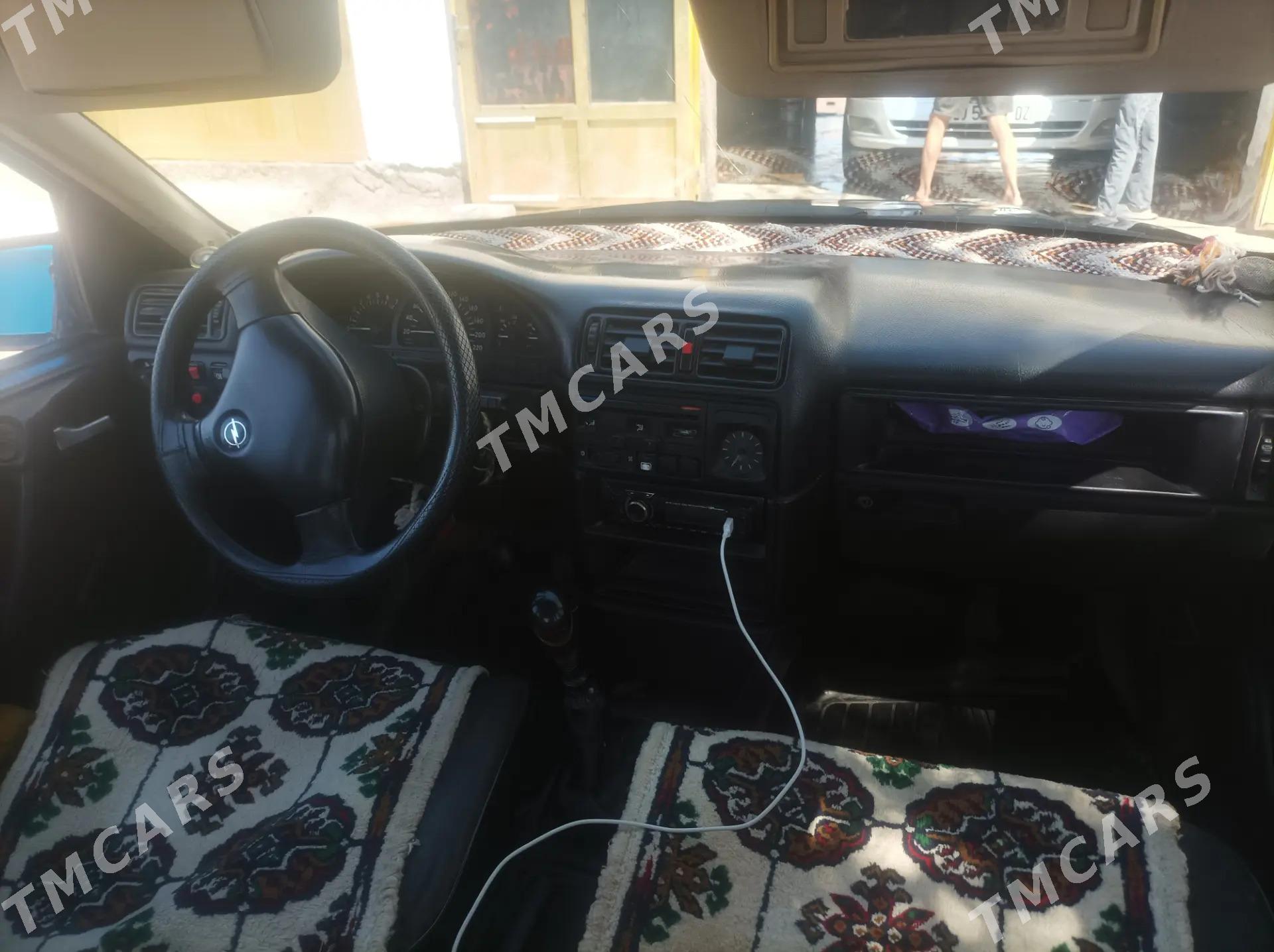Opel Vectra 1992 - 25 000 TMT - Акдепе - img 6