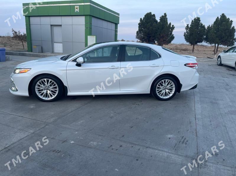 Toyota Camry 2019 - 423 000 TMT - Aşgabat - img 8