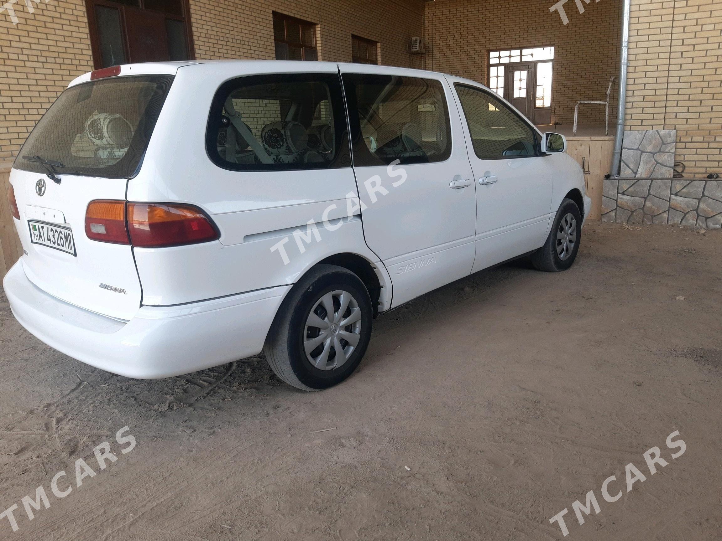 Toyota Sienna 1999 - 140 000 TMT - Mary - img 2