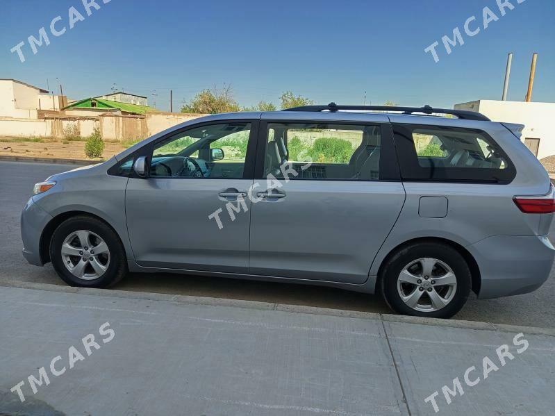 Toyota Sienna 2017 - 300 000 TMT - Daşoguz - img 5