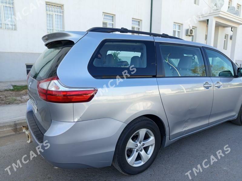 Toyota Sienna 2017 - 300 000 TMT - Daşoguz - img 2