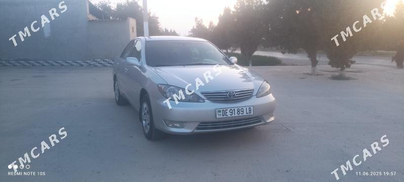 Toyota Camry 2005 - 165 000 TMT - Halaç - img 5