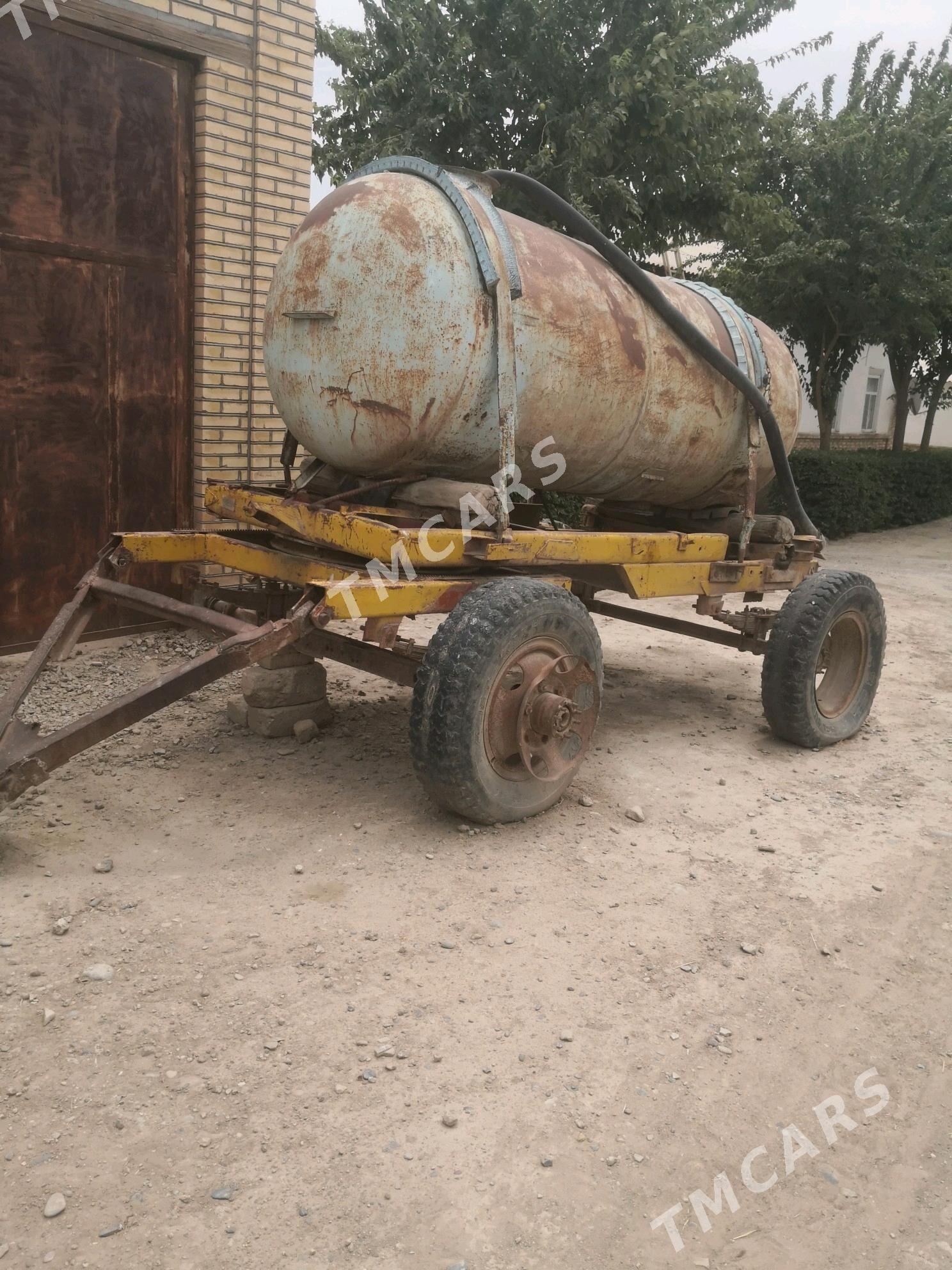 MTZ T-28 2002 - 25 000 TMT - Мары - img 2