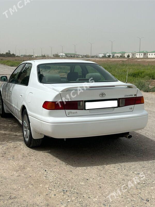 Toyota Camry 2000 - 130 000 TMT - Теджен - img 2