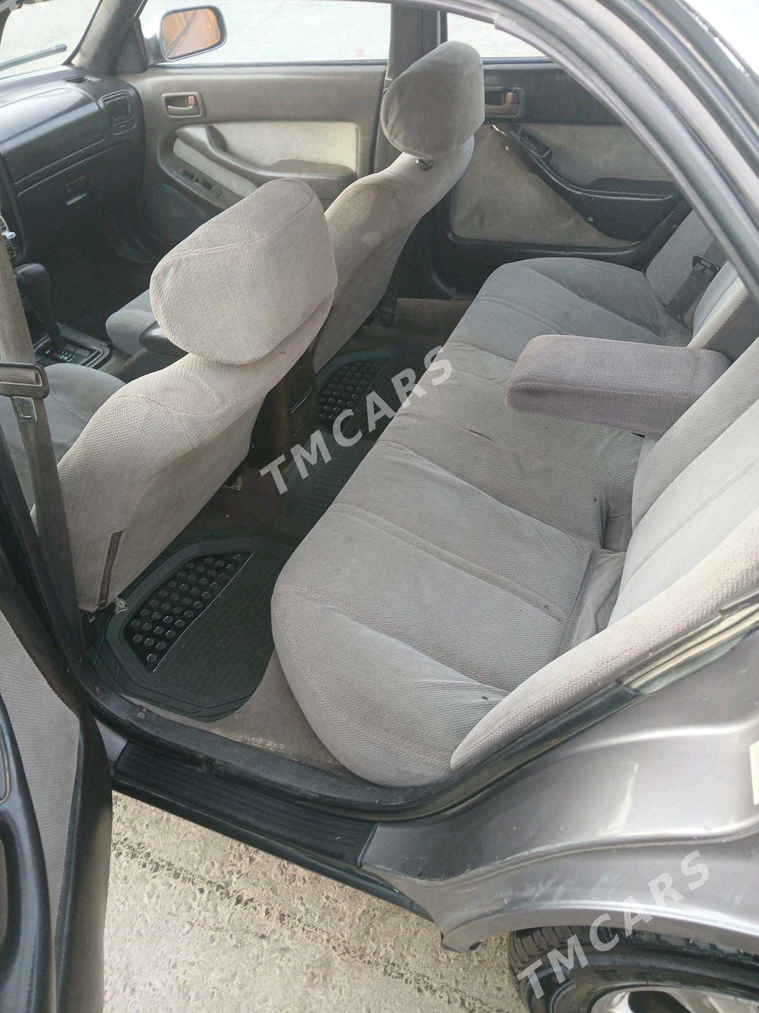 Toyota Camry 1995 - 76 000 TMT - Мары - img 9