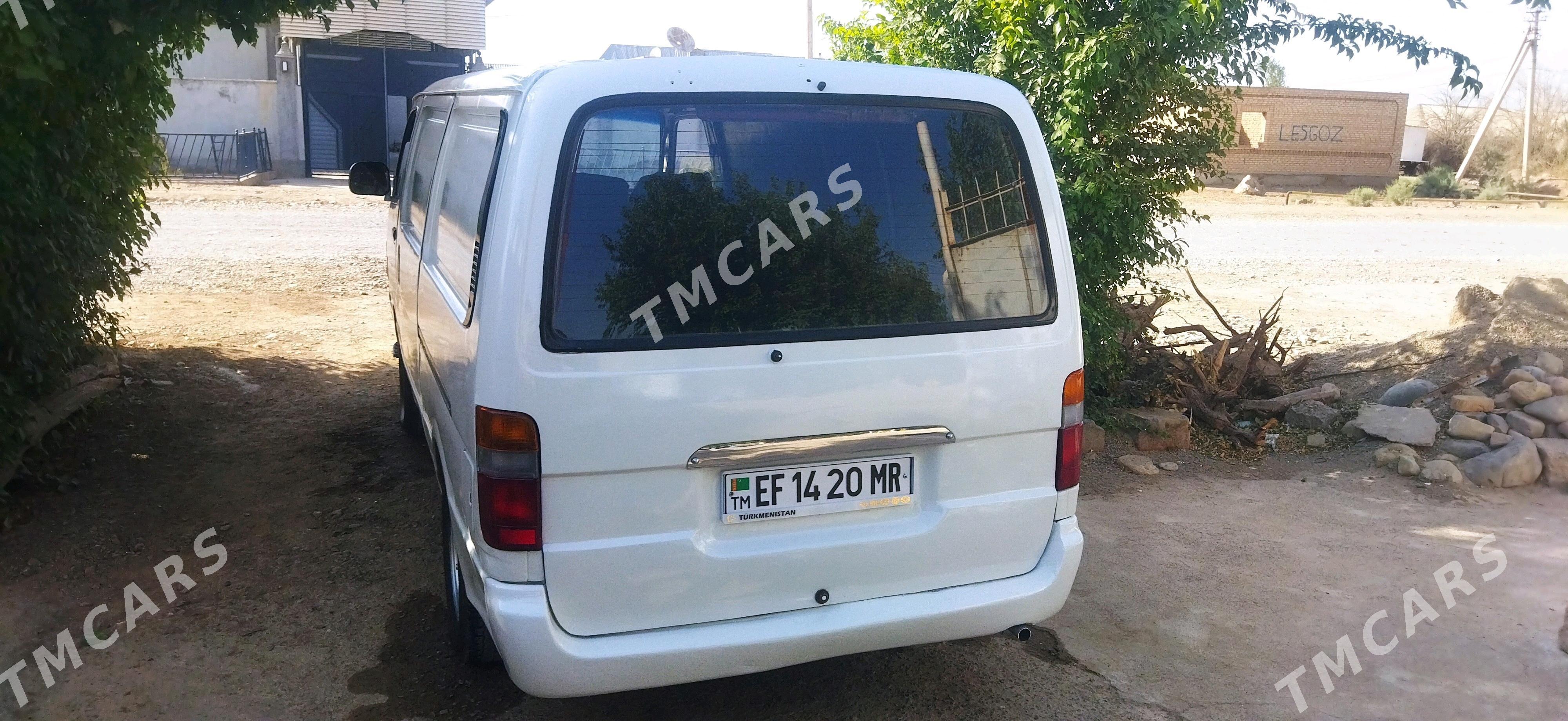 Toyota Hiace 1995 - 70 000 TMT - Теджен - img 3