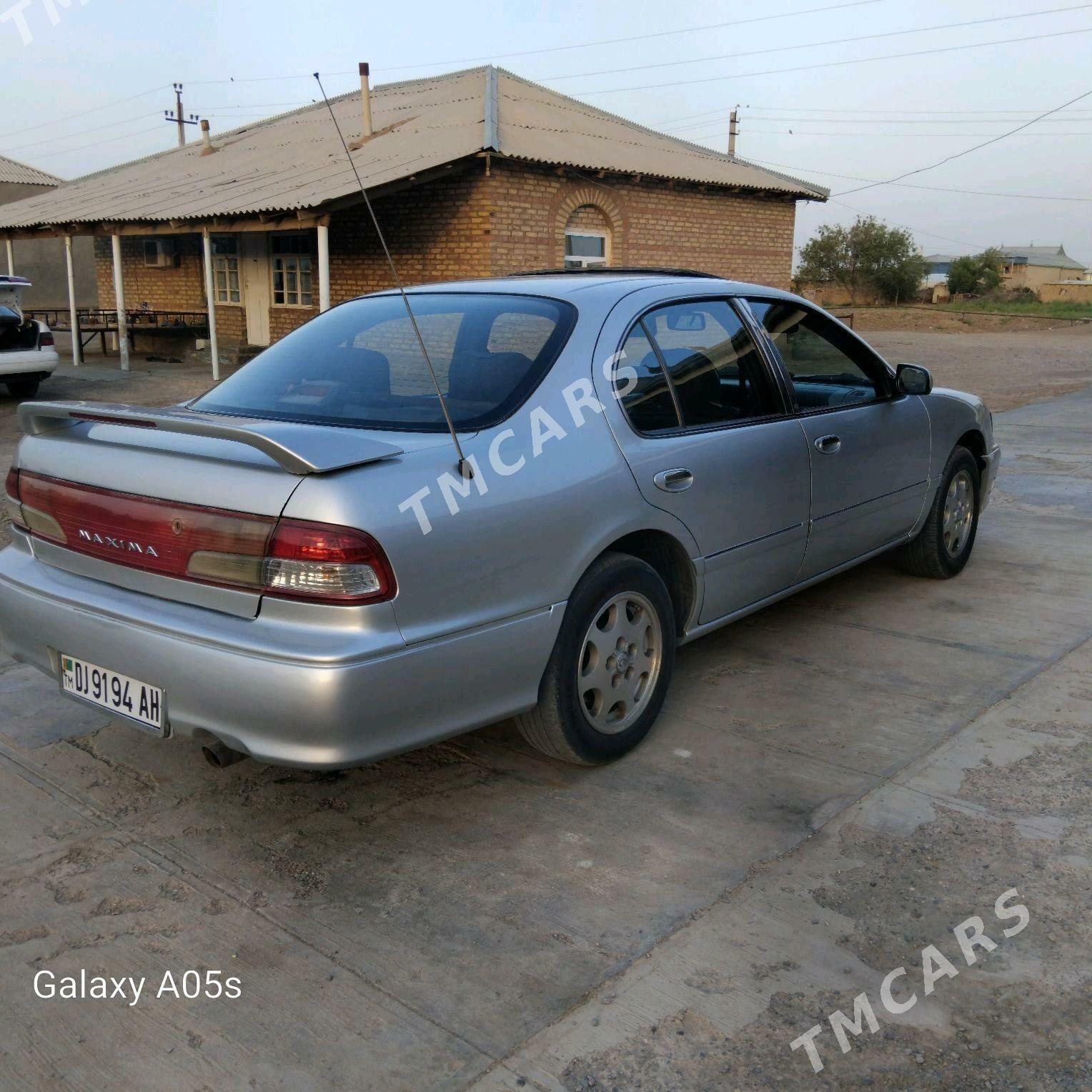 Nissan Maxima 1999 - 68 000 TMT - Серахс - img 4