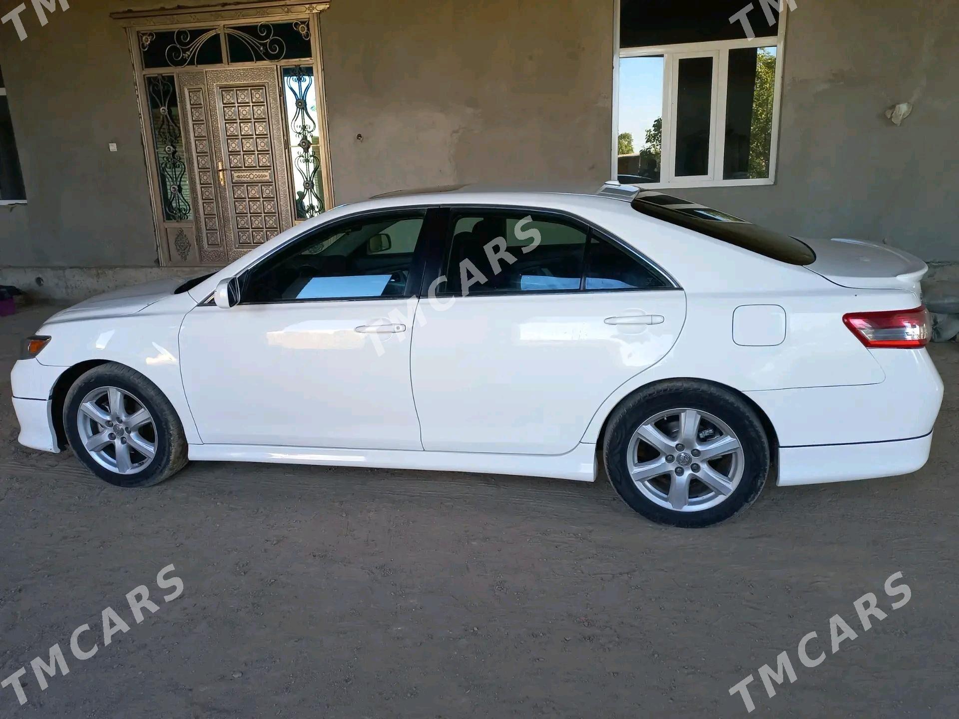 Toyota Camry 2008 - 170 000 TMT - Саят - img 3