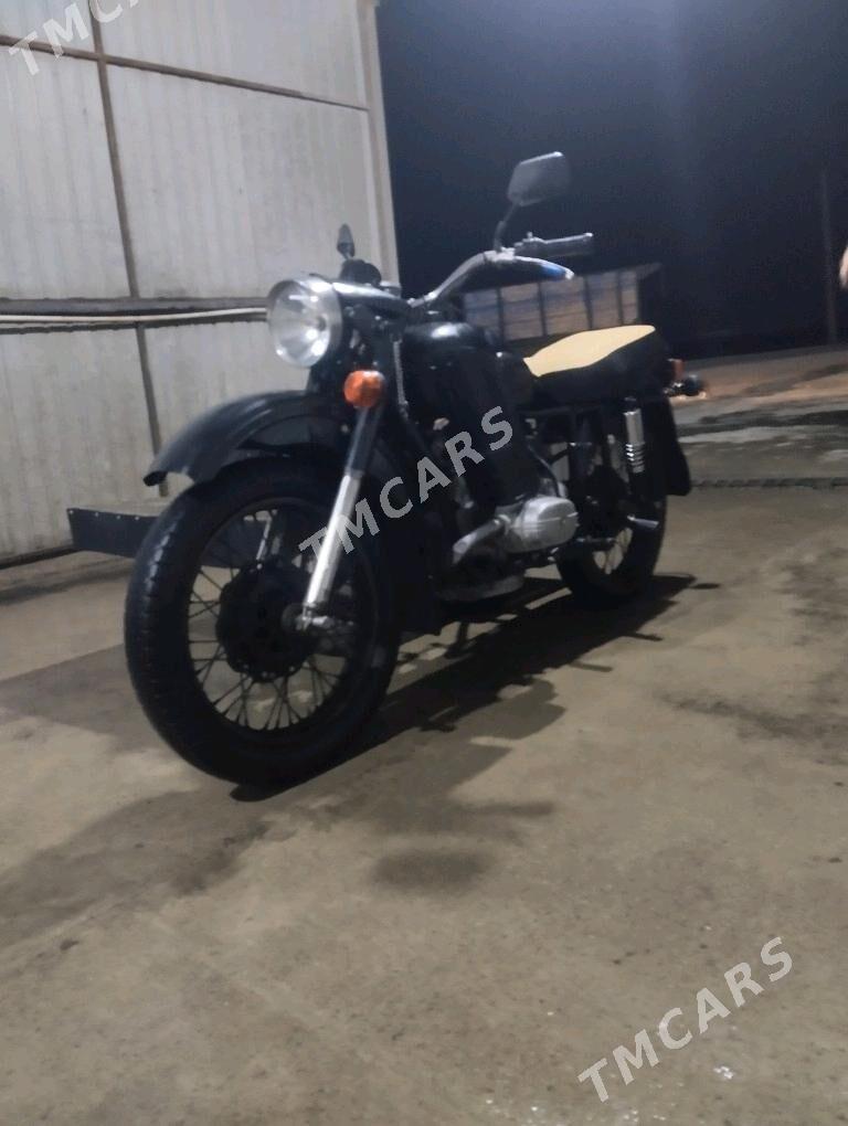 Ural 4320 1990 - 8 000 TMT - Bäherden - img 2