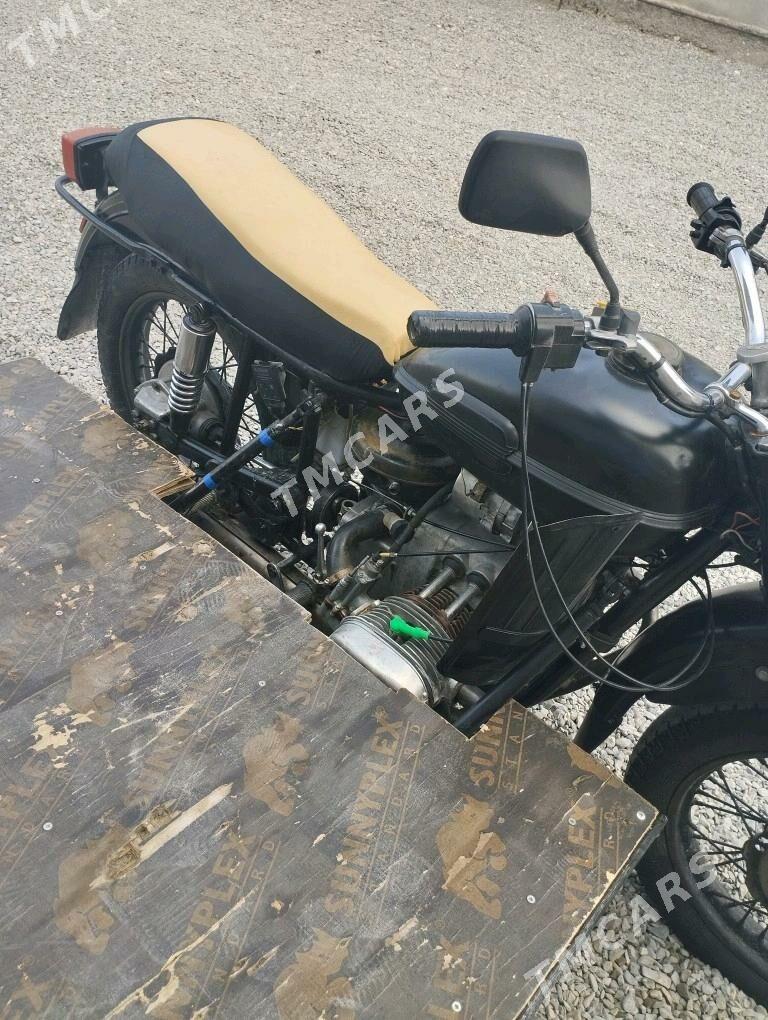 Ural 4320 1990 - 8 000 TMT - Bäherden - img 5