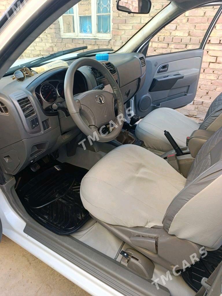 Toyota Hilux 2012 - 150 000 TMT - Мургап - img 8