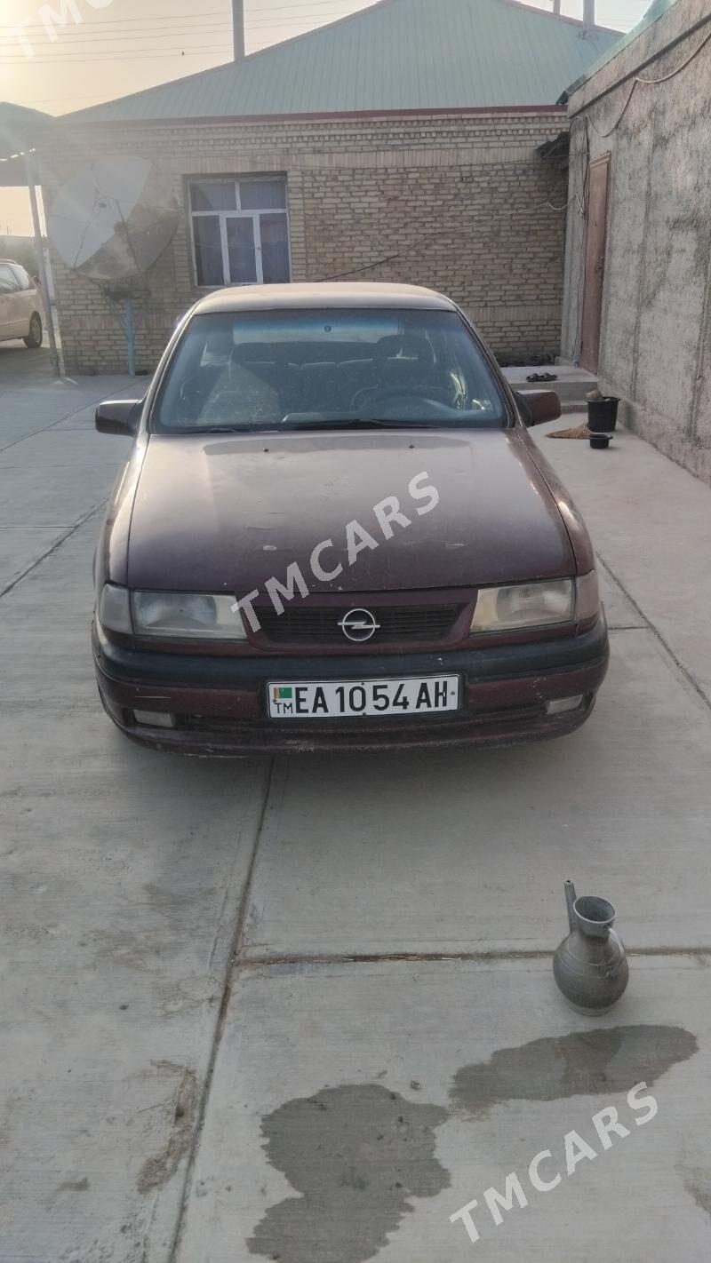 Opel Vectra 1992 - 18 000 TMT - Бахарден - img 3
