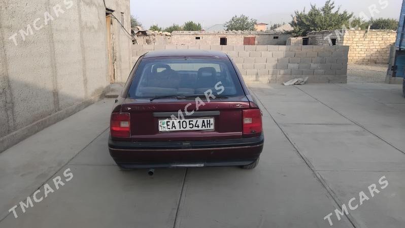 Opel Vectra 1992 - 18 000 TMT - Бахарден - img 5