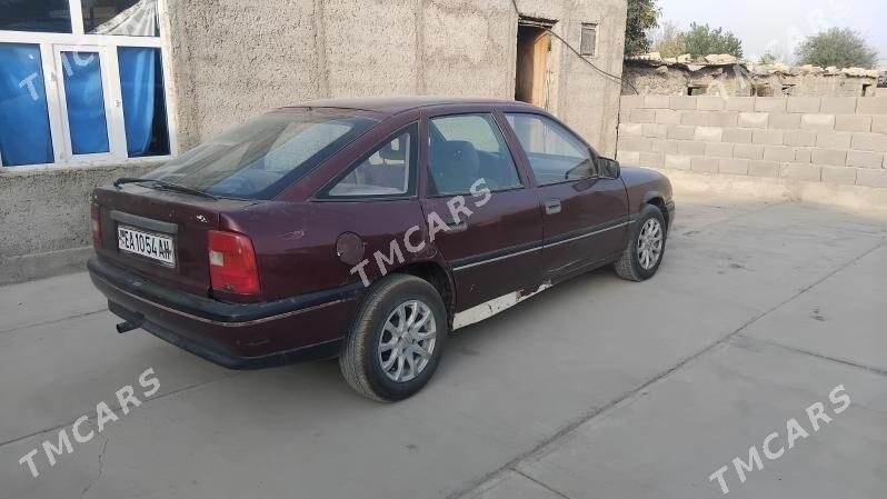 Opel Vectra 1992 - 18 000 TMT - Бахарден - img 6