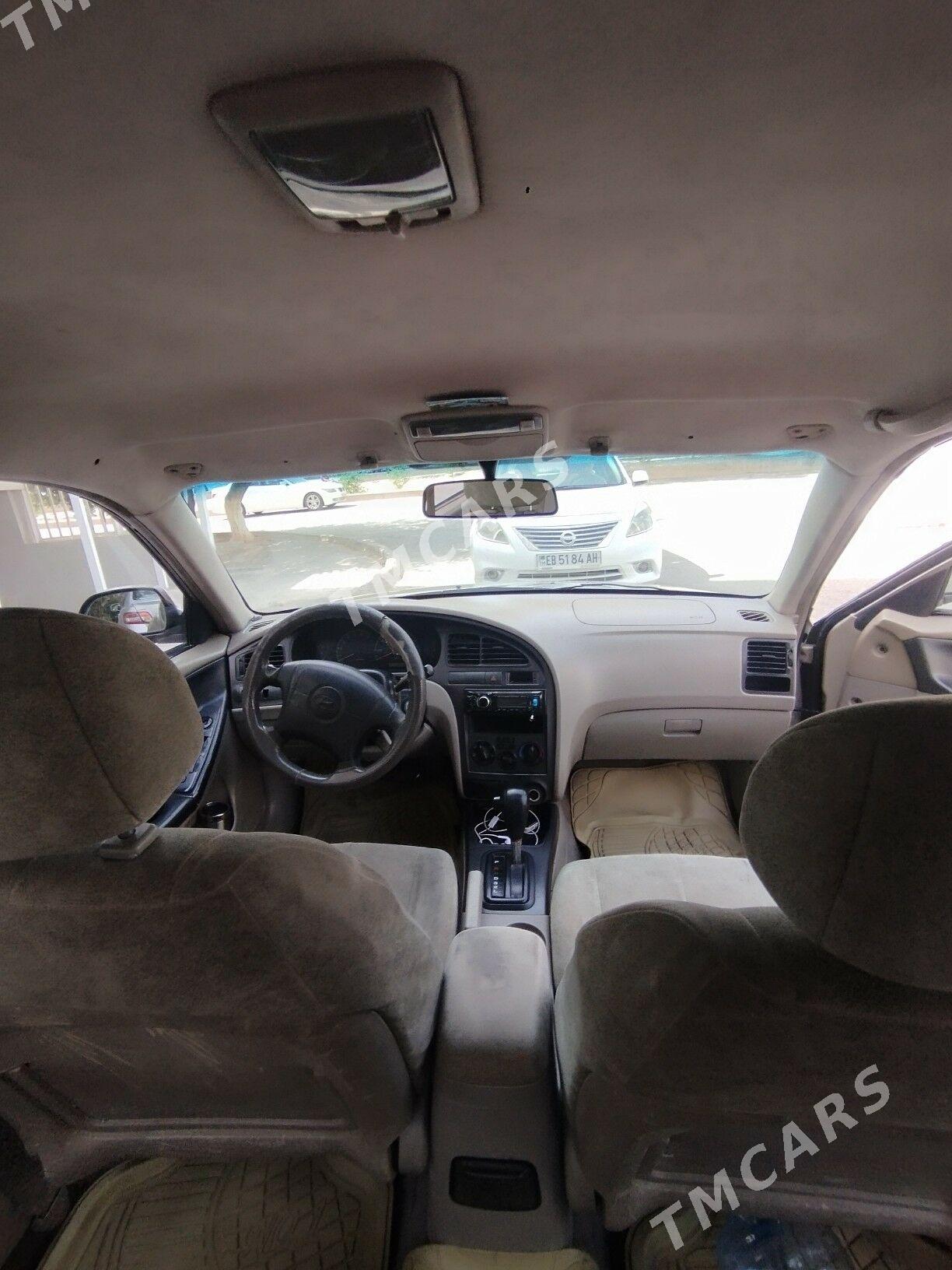 Hyundai Elantra 2001 - 70 000 TMT - Мир 3 - img 8