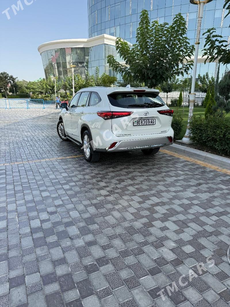 Toyota Highlander 2022 - 570 000 TMT - Ашхабад - img 3