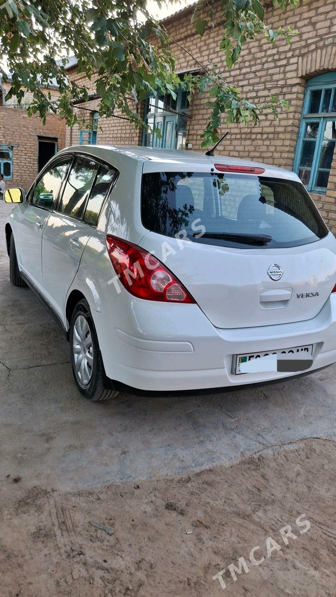 Nissan Versa 2011 - 96 000 TMT - Мары - img 10