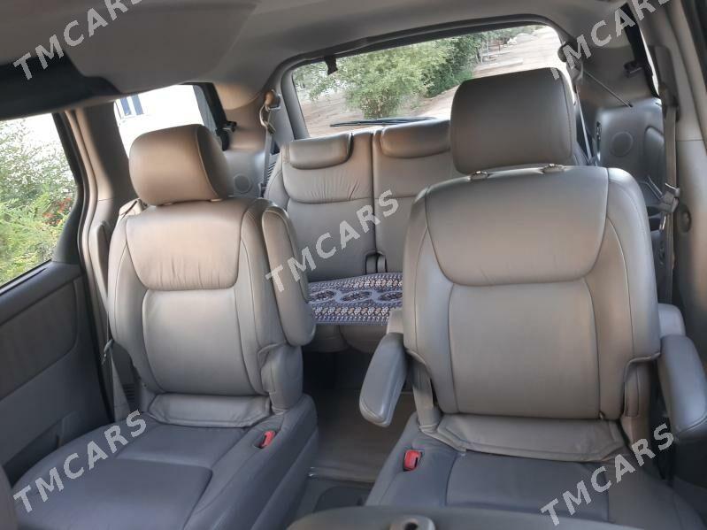 Toyota Sienna 2004 - 280 000 TMT - Кёнеургенч - img 5