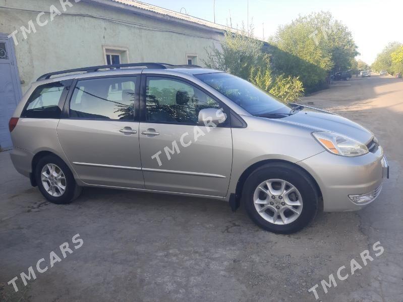 Toyota Sienna 2004 - 280 000 TMT - Кёнеургенч - img 4