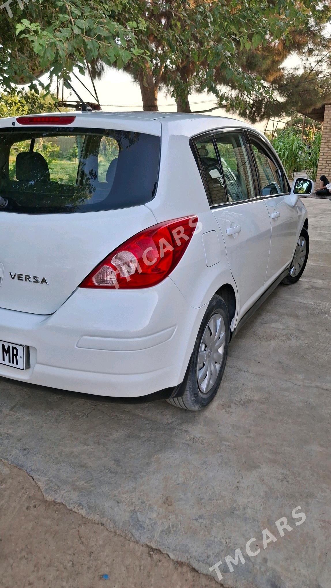 Nissan Versa 2011 - 96 000 TMT - Мары - img 8