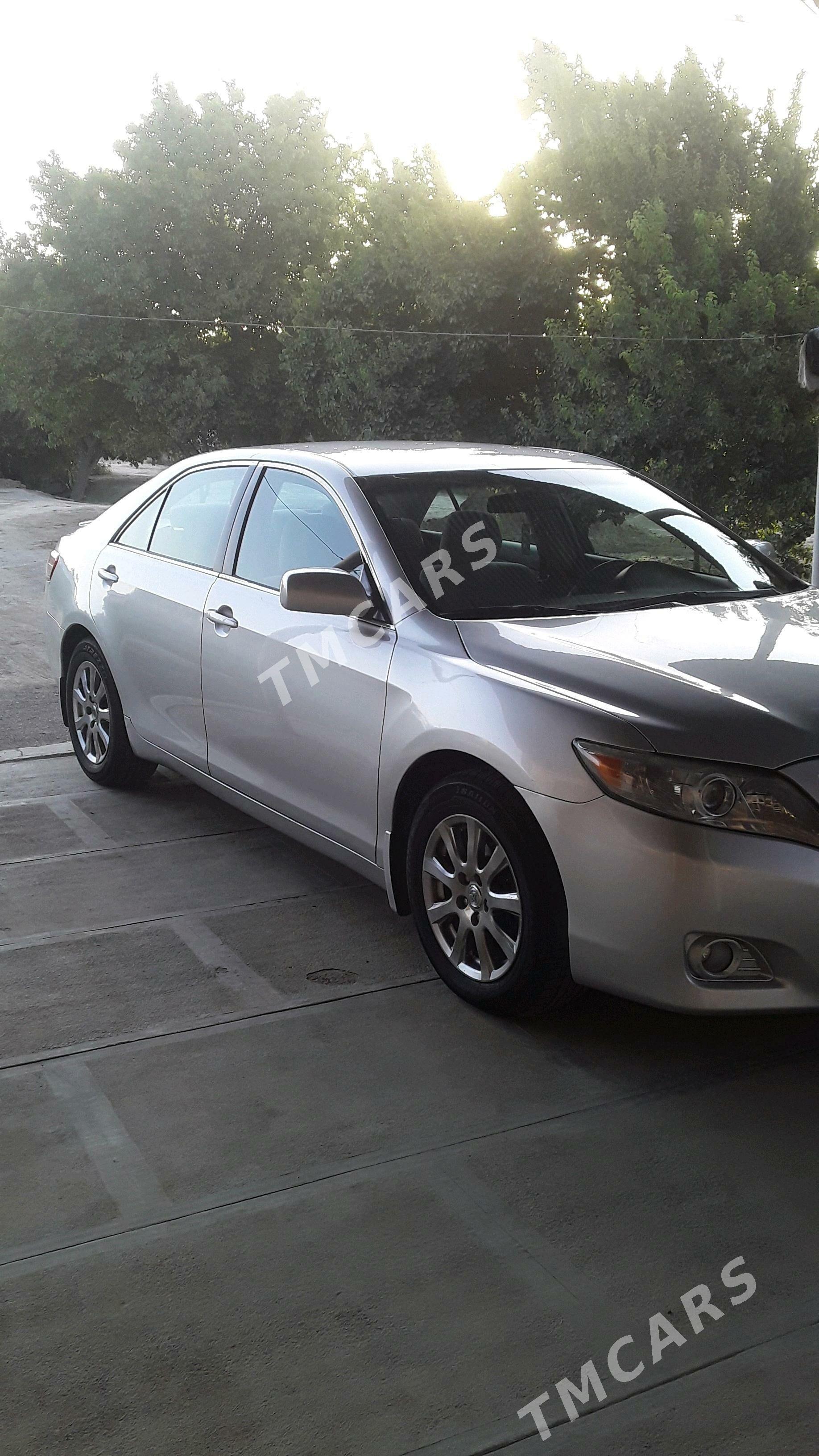 Toyota Camry 2010 - 190 000 TMT - Мары - img 4