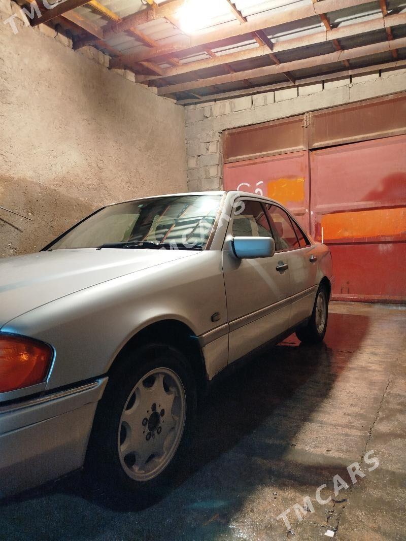 Mercedes-Benz 230E 1996 - 32 000 TMT - Балканабат - img 4