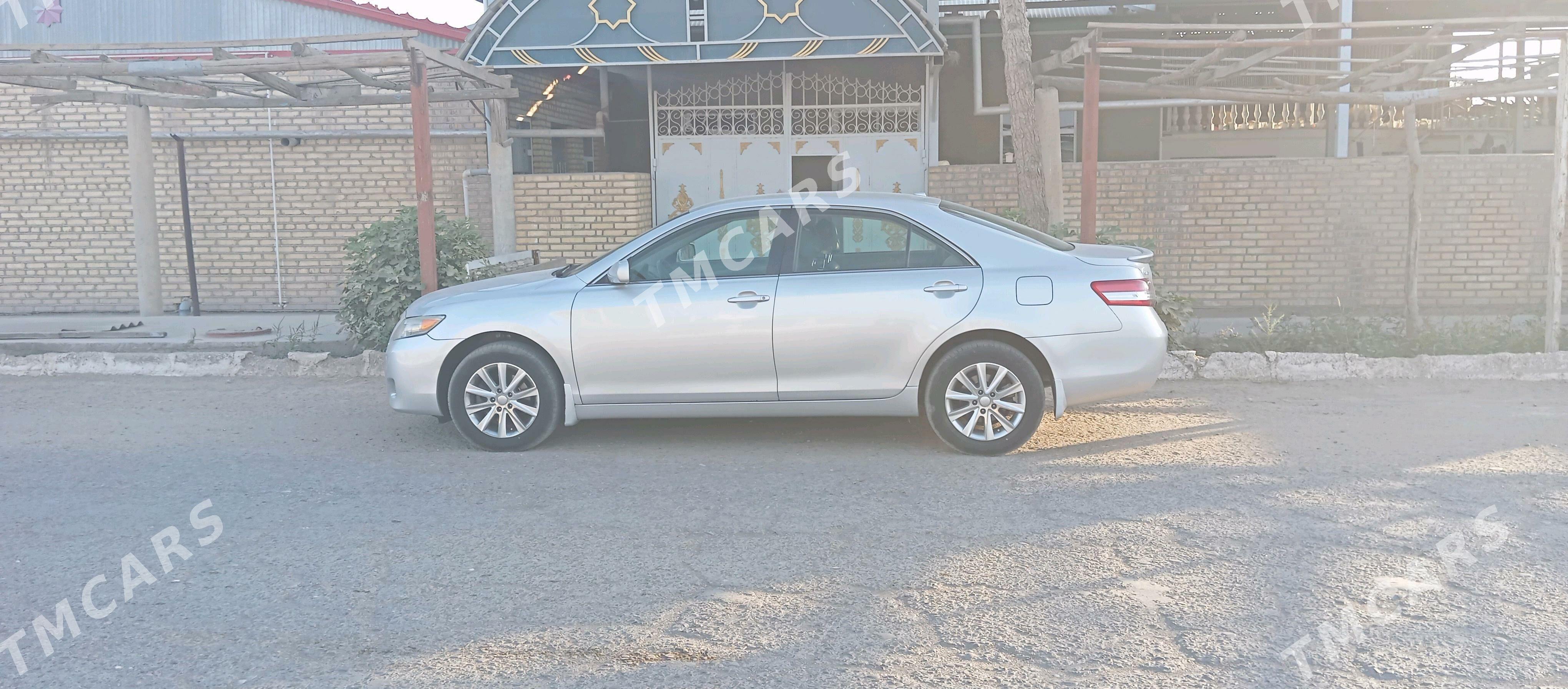 Toyota Camry 2010 - 185 000 TMT - Türkmengala - img 6