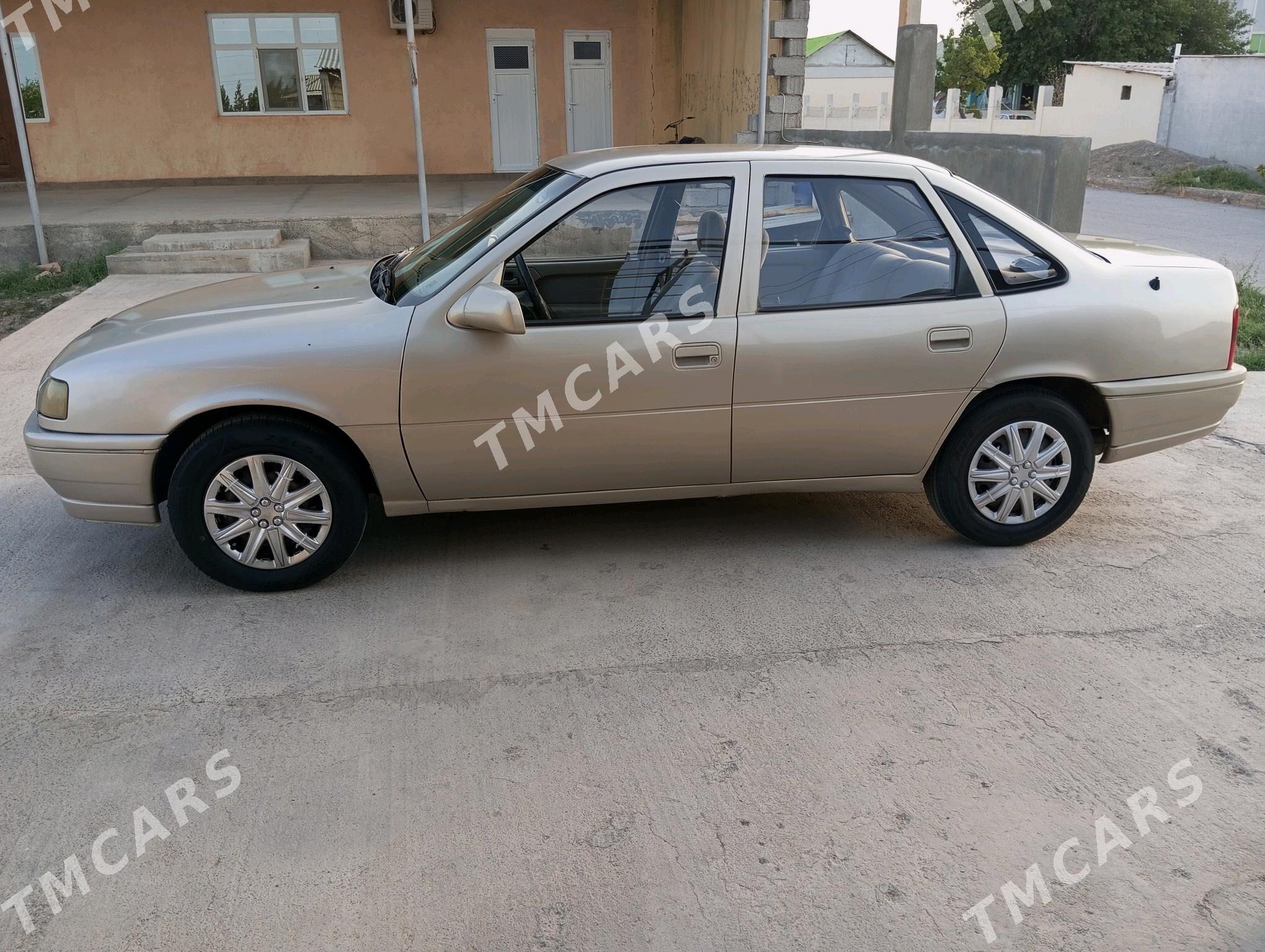 Opel Vectra 1990 - 40 000 TMT - Ýalkym - img 2