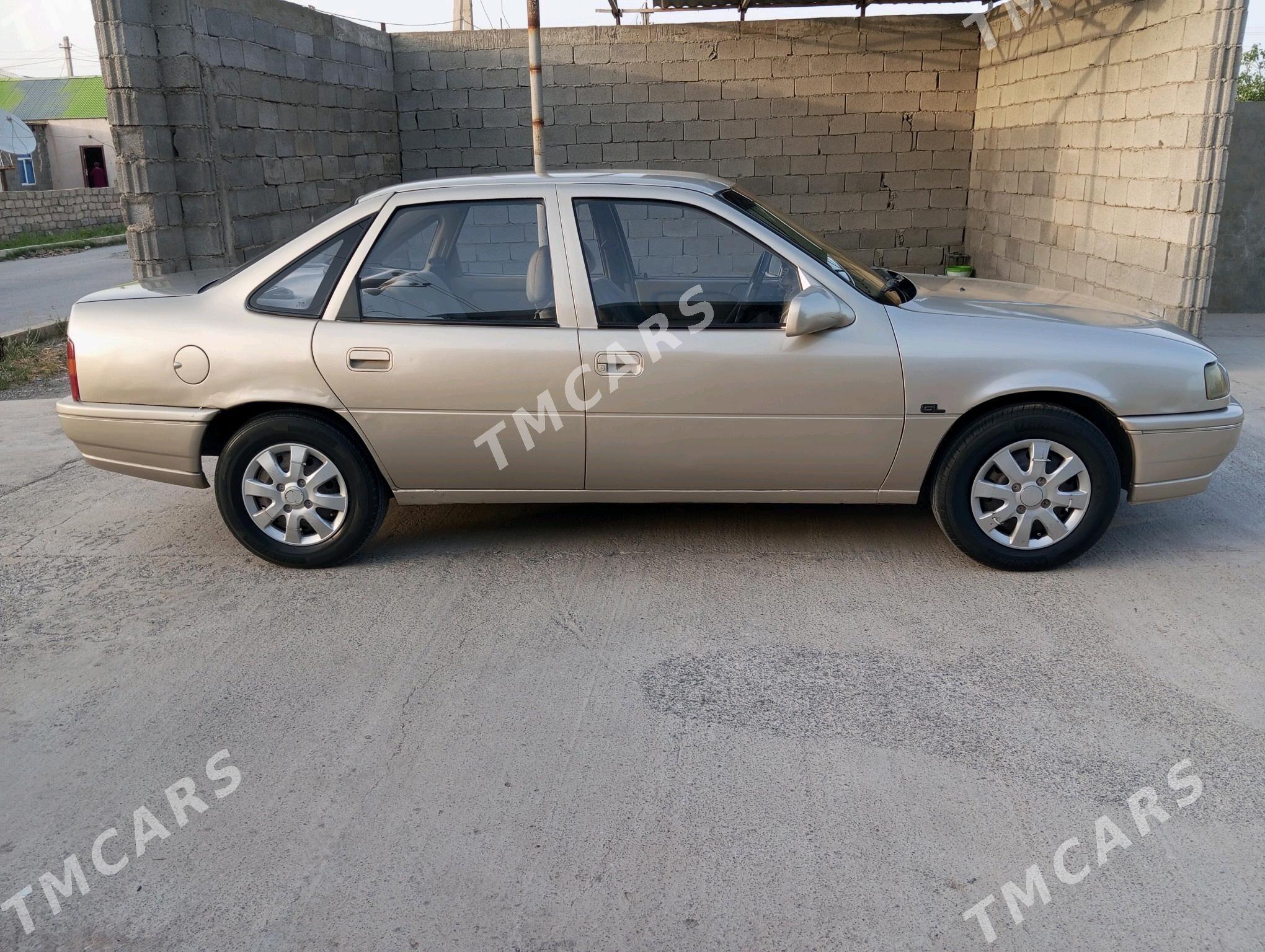 Opel Vectra 1990 - 40 000 TMT - Ýalkym - img 3
