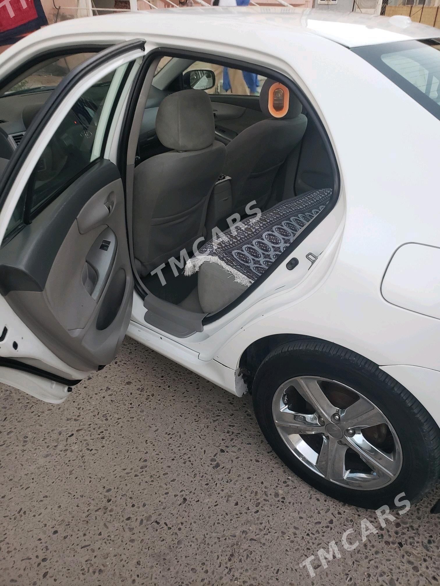 Toyota Corolla 2010 - 130 000 TMT - Мары - img 3