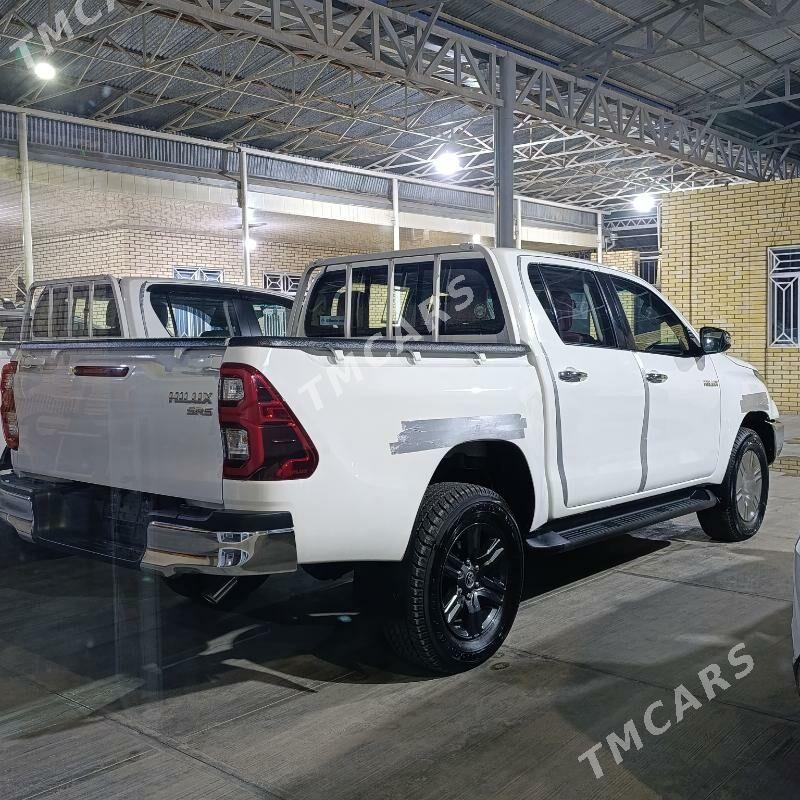 Toyota Hilux 2024 - 700 000 TMT - Мары - img 4