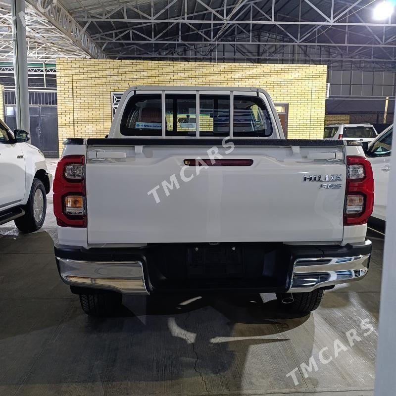 Toyota Hilux 2024 - 700 000 TMT - Мары - img 5