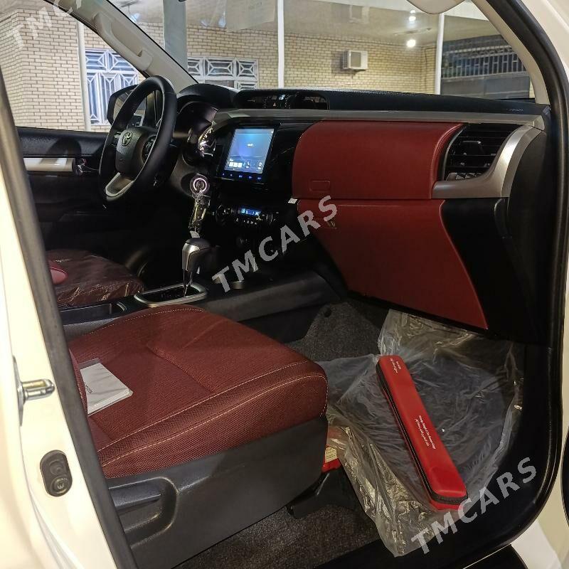 Toyota Hilux 2024 - 700 000 TMT - Мары - img 8