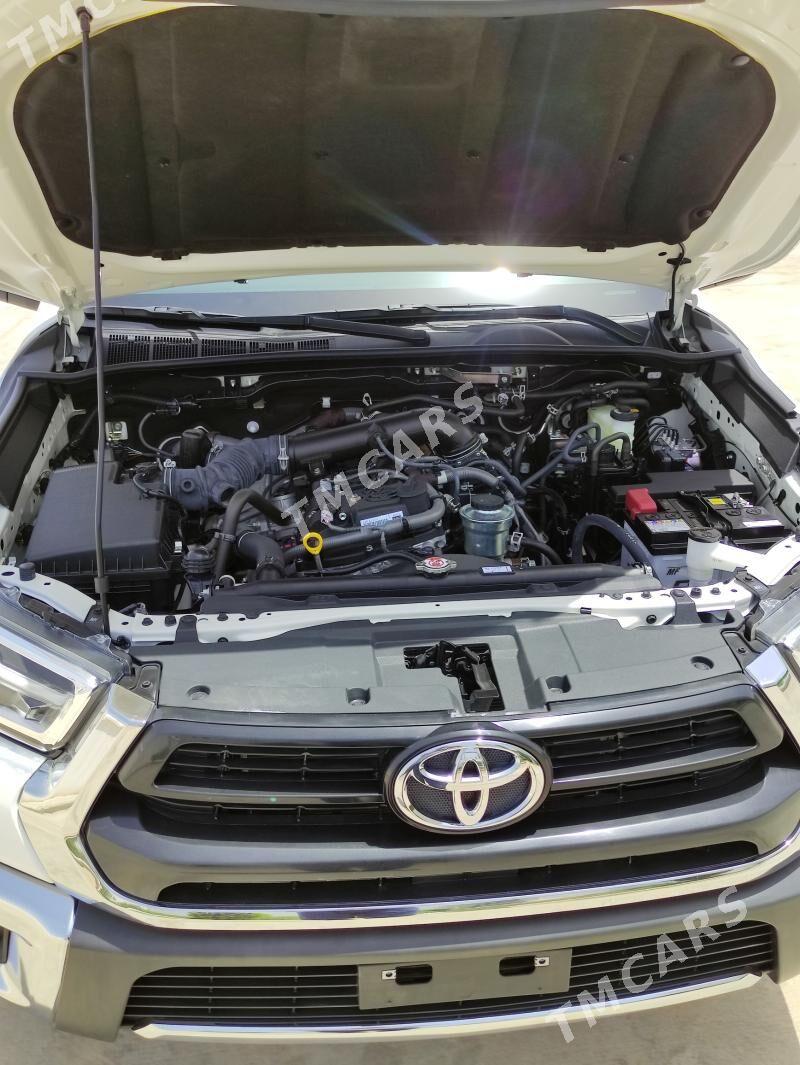 Toyota Hilux 2025 - 723 000 TMT - Aşgabat - img 10